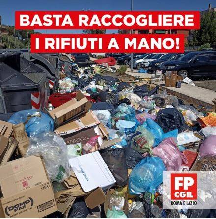 Roma, lavoratori Ama: “Basta raccogliere rifiuti a mano”