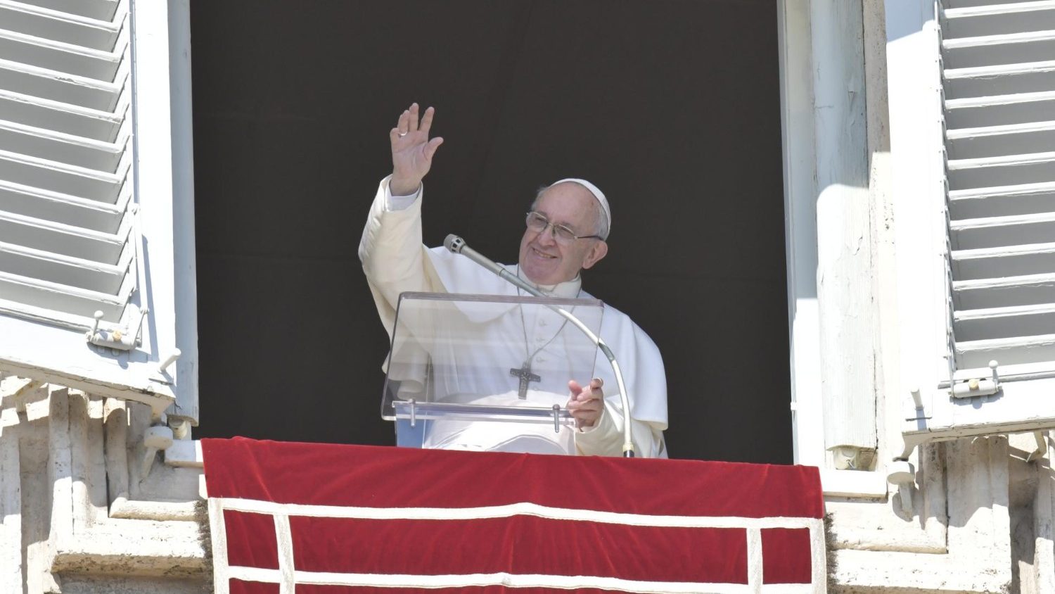 Papa, “una pace non basata sull’equilibrio delle armi”