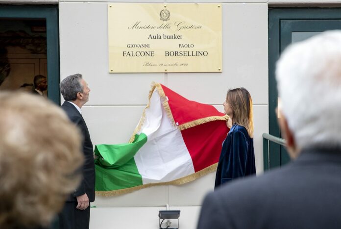 Palermo, una targa per i giudici uccisi Falcone e Borsellino