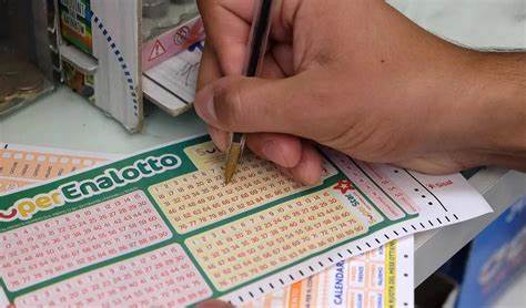 Superenalotto, vinti 371 mln: il jackpot più alto al mondo