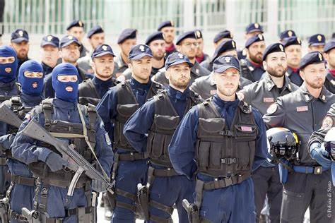 La Polizia compie 171 anni, gli auguri del presidente Sergio  Mattarella e della premier Giorgia Meloni