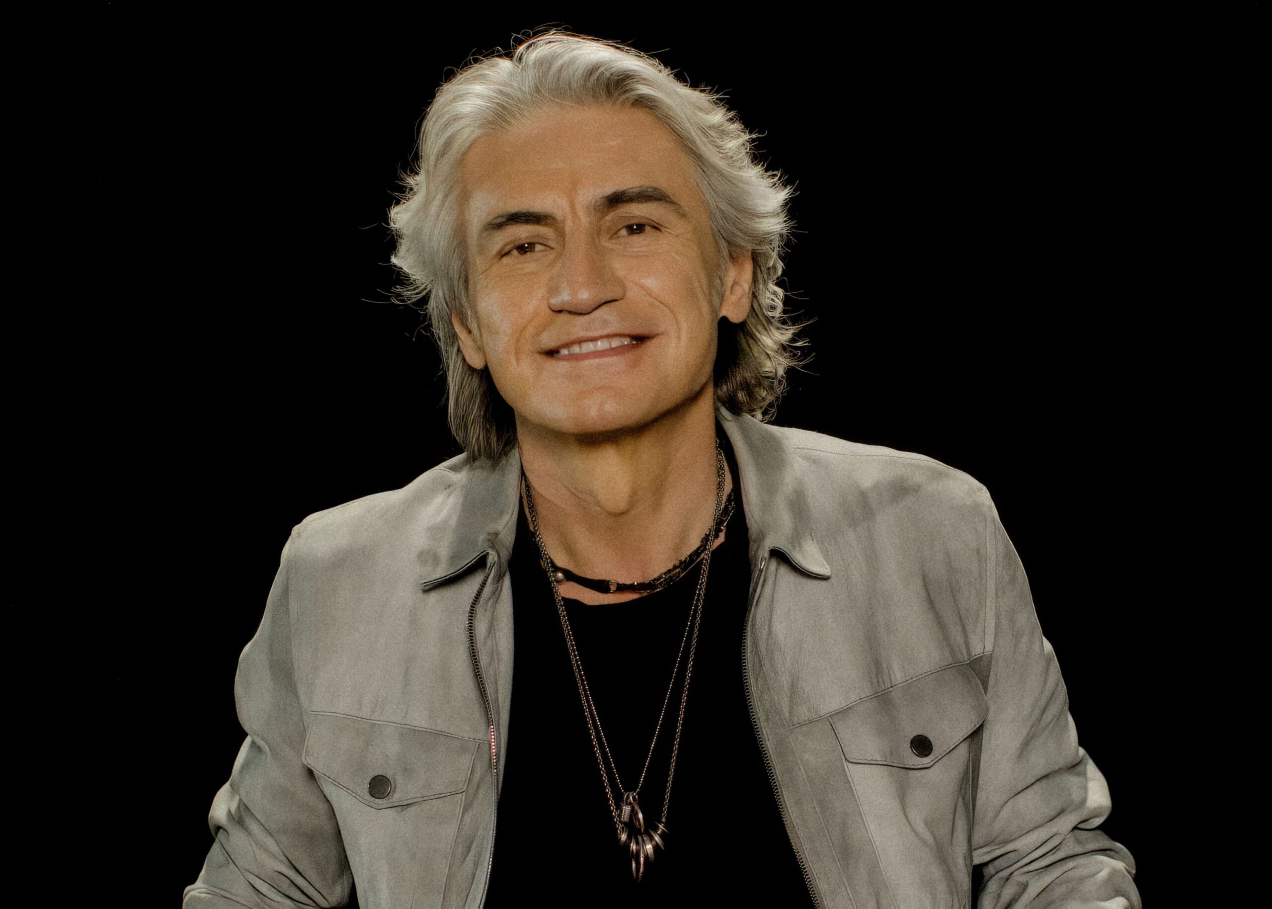 Luciano Ligabue, esce a settembre l’album di inediti “Dedicato a noi”. A luglio due eventi negli stadi