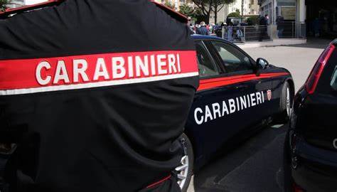 A Carate Brianza sequestra e picchia la fidanzata: 29enne arrestato dai carabinieri