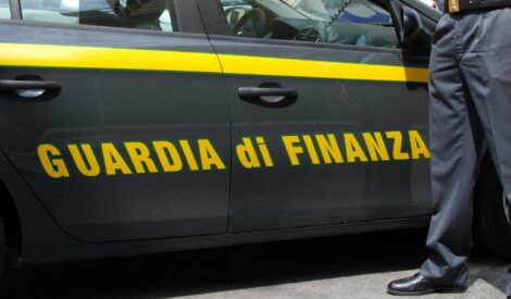 Como, Fiamme Gialle eseguiti sequestri preventivi per imposte evase. Frode fiscale da 60 milioni di euro