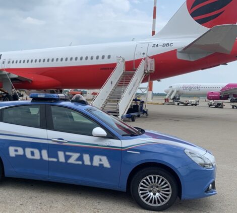 Polizia di Stato accompagna in frontiera per espulsione 3 cittadini irregolari, grazie ai servizi di controllo svolti con la Polizia Locale di Monza e Limbiate