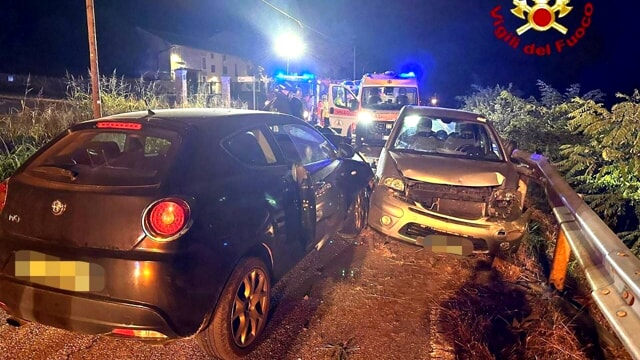 Verona, morte due persone e due ferite per scontro frontale auto