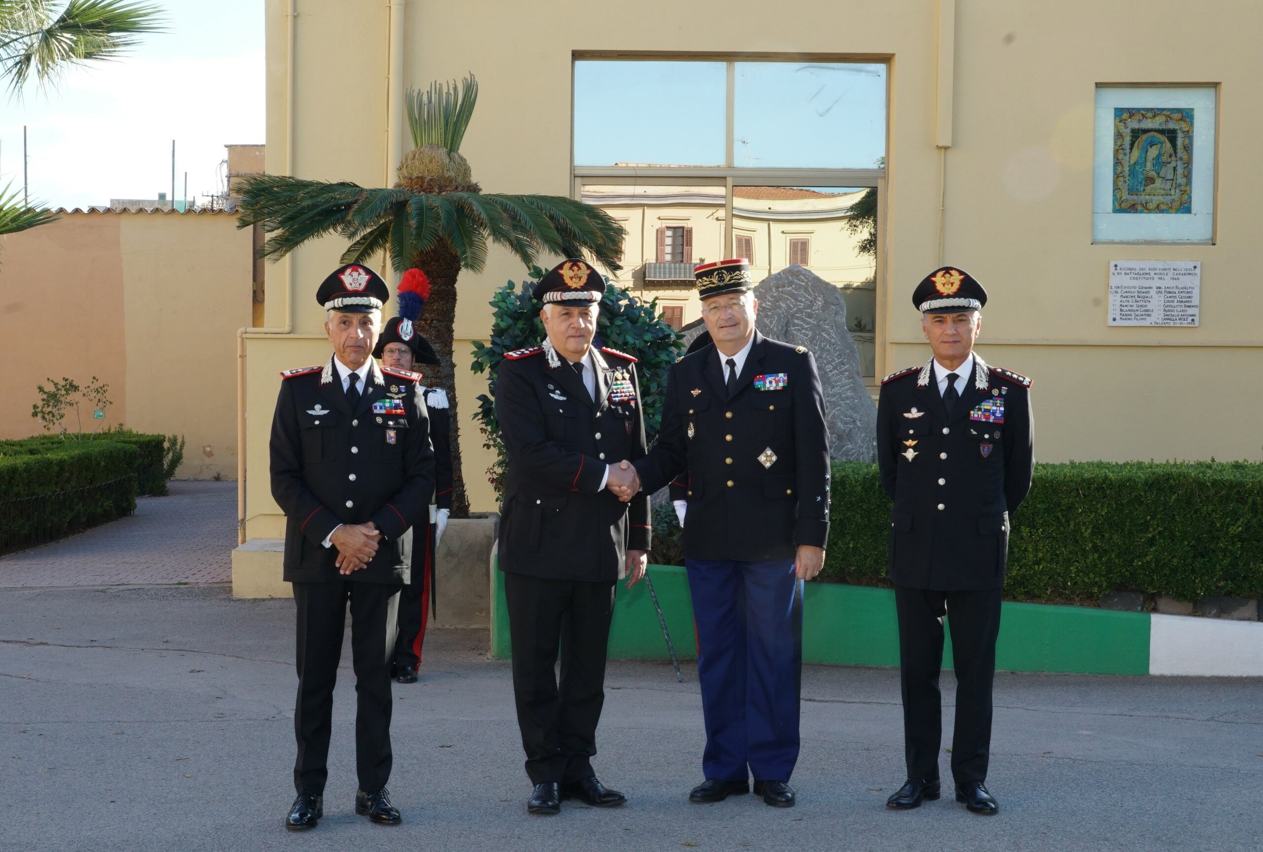 Il Comandante Generale dell’Arma e il direttore generale della Gendarmeria Nazionale Francese in visita al Comando legione Sicilia