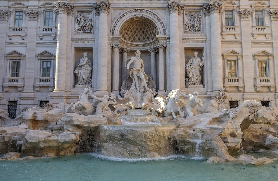 Fontana di Trevi a numero chiuso, un’ipotesi a cui pensa il sindaco Gualtieri