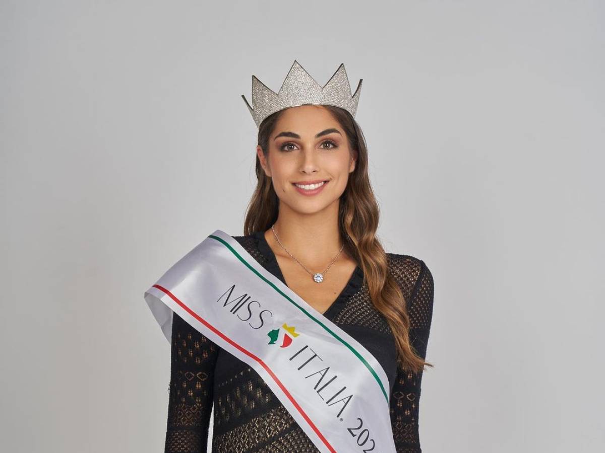 Miss Italia 2024: vince Ofelia Passaponti, 24enne senese