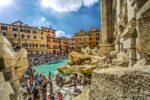 Roma, polemiche per la passerella sulla Fontana di Trevi