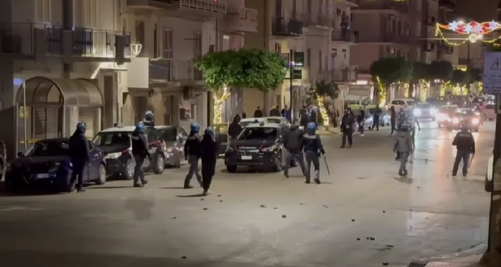 Agrigento, scontri allo stadio di Licata: 5 i feriti tra le forze dell’ordine